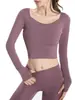 Ropa de yoga para mujer, camiseta deportiva de manga larga, de secado rápido, ajustada, corta, con cordón umbilical expuesto y almohadilla para el pecho, camiseta cruzada, ropa deportiva para correr
