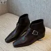 Versión de cuero aumento interno de altura de 5 cm punta cuadrada pequeña botines cortos para mujer 2026 nuevo modelo botines con corte en V botines Chelsea botines de moda