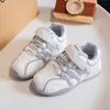 Zapatos para Niños 2026 Otoño Nuevo Modelo Zapatillas Rayadas Casual Versátiles para Niños Estilo Coreano Cómodas Zapatillas de Entrenamiento Modernas para Niñas