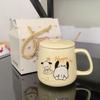 Taza de cerámica de dibujos animados de gran valor estético, linda taza de agua con tapa, taza para abrir joyas, taza para actividades, caja de regalo para acompañar ceremonias.