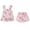 Novo conjunto de verão doce e estiloso, com shorts fofo de suspensório e estampa de desenho animado, perfeito como conjunto de pijama para meninas pequenas