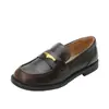 Mocassins de couro vintage com fivelas douradas, sapatos slip-on femininos com saltos grossos e bico redondo, sapatos de couro versáteis estilo britânico com solado grosso