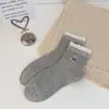 Meias novas de outono, meias fofas estilo japonês com estampa de urso de desenho animado e laço, meias de cano médio, acessórios versáteis, meias femininas, Little Tea Life