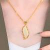 Collar colgante de cintura pequeña de jade sintético de diseño original de Otoño e Invierno de Four Seasons, cadena de suéter popular de TikTok de personalidad, combina con todo