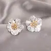 Elegantes y con Estilo Pendientes de Botón de Flor de Perla con Goteo de Aceite, Moda de Lujo Ligero, Pendientes Simples y Versátiles, Únicos Dulces Accesorios para Orejas de Gama Alta