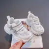 Zapatillas para Niña 2026 Verano Nuevo Estilo Estilo Princesa Diamante Brillante Zapatos de Papá Transpirables de Malla Zapatos Casuales para Bebé