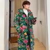 Chaqueta acolchada de algodón de largo medio al por mayor de fábrica noreste flor grande estilo chino Hanfu para hombre y mujer holgada con capucha chaqueta acolchada de algodón moderna para hombre