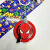 Llavero Giratorio de Merchandising de Película de Héroes Llavero Metálico de Dibujos Animados para Coche Colgante Accesorio para Bolso