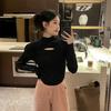 Camiseta Básica de Punto Hueco de Cuello Medio Alto, Nuevo Estilo para Mujer Otoño e Invierno 2025, Corte Entallado, Elegantes Mangas Abullonadas, Top de Capa Interior