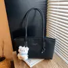 Bolsa de Ombro Retro de Grande Capacidade para Mulheres 2026 Nova Moda Bolsa de Ombro Simples e Única Bolsa Tote de Mão
