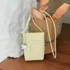 Bolso Rojo para Mujer, Nuevo Bolso de Hombro de Moda Primavera 2026, Bolso Cubo de Gama Alta, Bolso Cruzado para Teléfono para Viajar