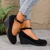 Estilo Novo Inverno 2025 Sapatos de Salto Anabela Baixo Bico Redondo com Uma Tira Direto do Fabricante Exportação Transfronteiriça Sapatos Femininos
