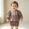 Conjunto de bebê, estilo coreano, manga longa, primavera/outono, xadrez, manga bufante, top estilo boneca + shorts, conjunto de 2 peças para recém-nascidos