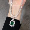 Collar de esmeralda con cadena de clavícula de alta calidad para mujer, diseño ligero de lujo, colgante cuadrado de diamantes, pendientes con anillo abierto, traje de tesoro colorido