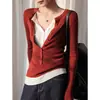 Qiaomi STUDIO Rojo Cuello en V Manga Larga Falso Dos Piezas Suéter de Punto para Mujer Otoño/Invierno 2026 Adelgazante Favorecedor Top