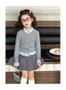 Camiseta básica para niña, cárdigan de otoño e invierno para niños, suéter de estilo coreano con encaje, top de color liso, versátil y elegante para niños pequeños
