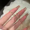 Anillo Sencillo para Mujer con Acabado de Alta Gama, Anillo Versátil para el Dedo Índice, Anillo de Banda Ultradelgada, Combinación Completa de Diamantes, Joyería Apilable, Exquisito y Único