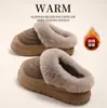 Pantuflas de Algodón con Suela Gruesa para Mujer 2026 Nuevo Invierno para Interiores Hogar Antideslizantes Cálidas con Forro de Terciopelo Puntera Cerrada de Piel para Hombre