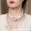 2026 Nuevo Cierre Magnético Cadena de Perlas Bufanda de Seda Conjunto para Mujer Elegante y con Estilo Protección Decorativa para el Cuello Cinta Decorativa para Mamás