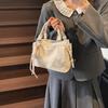 Bolso Boston de primavera 2025, nuevo diseño moderno de nicho, bolso bandolera informal y portátil, bolso bandolera de seda con pañuelo.