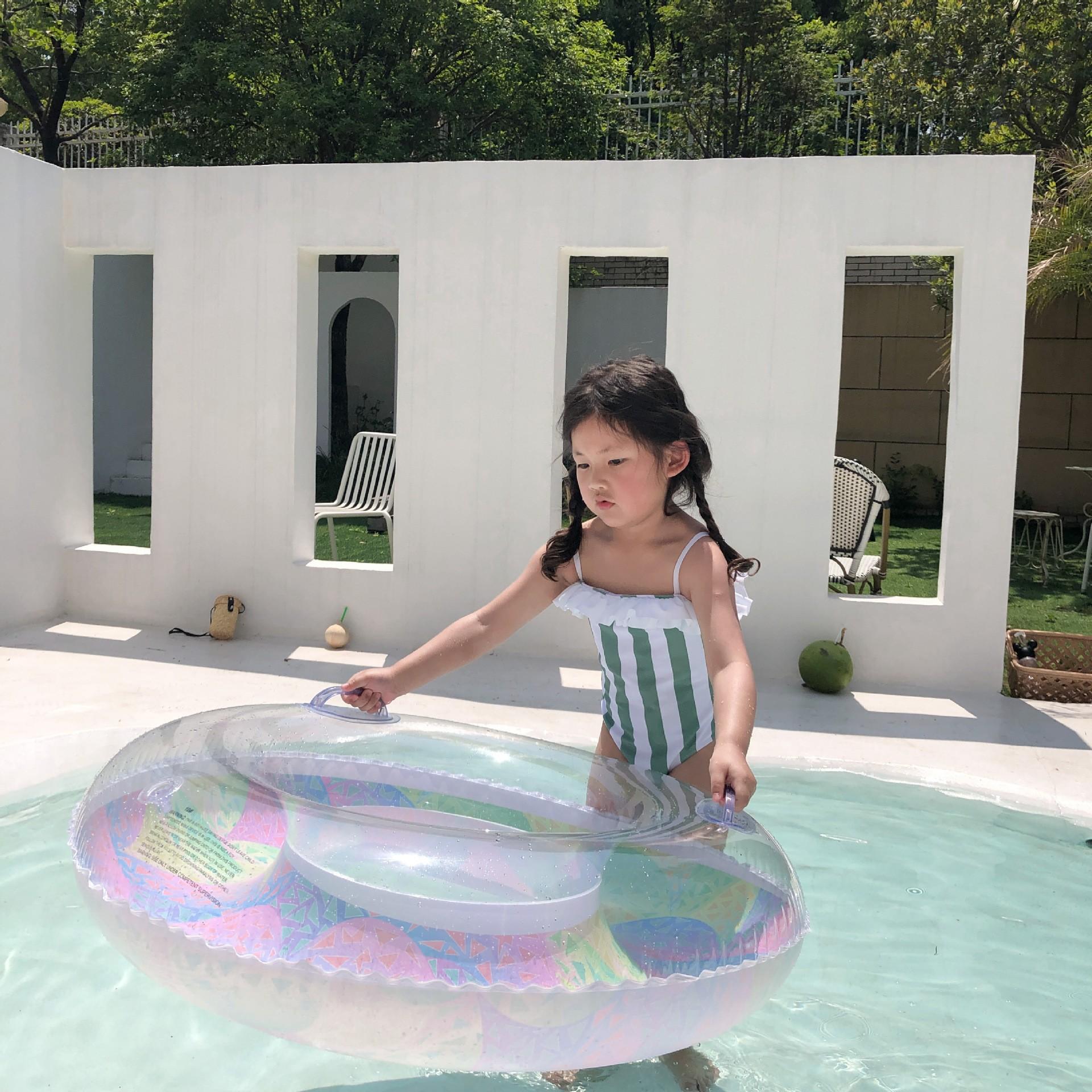 缤纷炫彩彩虹游泳圈6