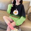 Moletom Oversized da Moda para Mulheres com Gradiente Único Color-Blocking Pesado, Estilo Preguiçoso, Design Graffiti Divertido, Top Modelador de Comprimento Médio Fashion