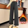 Estilo Regular + Estilo com Forro de VeludoCalça de Cintura com Babados 3D e Barra Levemente Flare Outono/Inverno Lã Macia e Fofa Calça Curta Quente