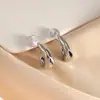 Presilhas de Orelha em Espiral de Mosquito Indolores Irregulares em Forma de C Estilo Europeu e Americano, Brincos Modernos e Elegantes com um Toque de Luxo, Acessórios de Orelha de Luxo Leve