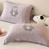 Toallas de Almohada de Gasa de Cuatro Capas de Dibujos Animados, un Par de Toallas de Almohada Gruesas de Algodón Puro con Borlas, Fundas de Cojín de Alta Calidad para Adultos, Adecuadas para Todas las Estaciones