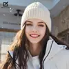 Gorro de Lana Rojo Nuevo Año 2024 para Mujer, Cálido y Grueso de Punto para Otoño e Invierno, Adelgazante de Rostro, Protección para los Oídos