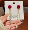 Pendientes de Camelia Afelpada con Borla de Perlas Estilo Retro Francés Color Vino Tinto Lujo Ligero Pendientes Super de Hada en Color de la Foto 2024