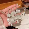 Brincos Flor de Pérola Elegantes Retrô Agulha de Prata Brincos com Design Francês Brincos Coreanos Simples Versáteis Personalizados para Mulheres