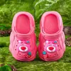 Calçados de Praia de Verão Novos Estilo com Cobertura para Cabeça para Uso Externo Banheiro Chuveiro Antiderrapante Crocs para Meninos