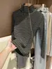 Camiseta básica de terciopelo grueso con cuello alto para mujer para otoño e invierno, camiseta de manga larga de cuello medio alto, top a rayas elegante adelgazante