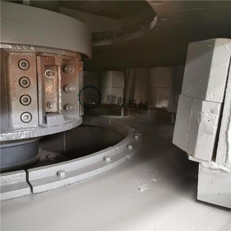 u=2450165412,985345943&fm=