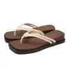 Moda de Vacaciones Estilo Coreano de Nicho para Mujer Verano Playa Costa Moda Bloques de Color Chanclas de Punta Cuadrada con Tacón de Cuña Cómodo