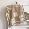 Outono e Inverno Malha Bloco de Cores Colisão de Cavalos Moda Feminina Cashmere Sintético Cachecol Quente Lenço para Ar Condicionado