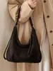 Bolso Tote Retro de Moda de Comercio Exterior para Mujer 2025 Nuevo Modelo Mochila de Gran Capacidad para Viajes Diarios Bolso de Hombro Simple de Alta Gama