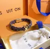 Pulsera de Lujo Ligero Marca V de 26 Luces, Artículo Popular de Venta Transfronteriza, Joyería Versátil Elegante de Moda para Mujer con Diseño Único