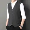 Colete de lã com gola V para outono e inverno, suéter de tricô para homens, cor sólida com bolsos, estilo casual de negócios, moda trendy de pai