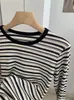 Camiseta de Manga Larga a Rayas con Bloques de Color y Cuello Redondo KEKEZOON Otoño Nueva Estilo Coreano Nuevo Estilo Delgada Capa Base 9311