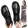 Zapatos Pequeños de Cuero para Mujer 2026 Nuevo Otoño Negro Suela Plana Zapatos Individuales Versátiles Mocasines Slip-on Zapatos para Mujer