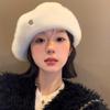 Boina de Pelúcia Branca Feminina Outono e Inverno 2024 Showface Japonês Chapéu Pequeno Cabeça Grande Combina com Tudo Chapéu de Pintor Moda