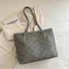 Bolso Tote de Moda Primavera para Mujer 2025 Nuevo de Gran Capacidad Bolso de Hombro/Axila de Moda Simple Combinable Portátil