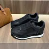 Otoño Invierno 2026 Zapatos Nuevos para Papá Mujer Plataforma Suela Gruesa Aumentan Altura Casual Deportes Entrenamiento Alemán Versátil Piel Genuina Zapatos Blancos