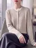 Cardigan feminino de tricô falso duas peças com gola redonda torcida, design torcido vintage, peça externa solta de tricô macia e aconchegante