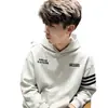 Sudadera con capucha bordada de corte holgado para pareja, estilo streetwear americano casual de manga larga con tres rayas, disponible en negro y gris