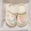 2025 Novos Sapatos com Furos Femininos Verão Estilo Pai-Filho Crianças Médias e Grandes Outdoor Antiderrapante Bico Fechado Praia Sandálias Infantis Homens