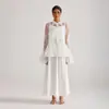 Foto Real de un Conjunto de Dos Piezas Estilo Francés: Conjunto de Top Bordado con Volantes y Mangas de Campana de Encaje y Vestido Largo de Tirantes