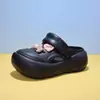 Sapatos com Furos de Cachorrinho Fofo de Solado Grosso Feminino Novo Estilo Verão Outdoor Antiderrapante à Prova de Odor Sapatos de Praia para Litoral Sandálias que Aumentam a Altura